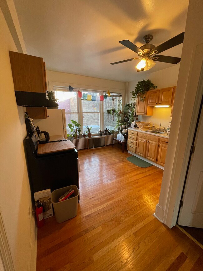 Photo - 110 4th St Unit 1