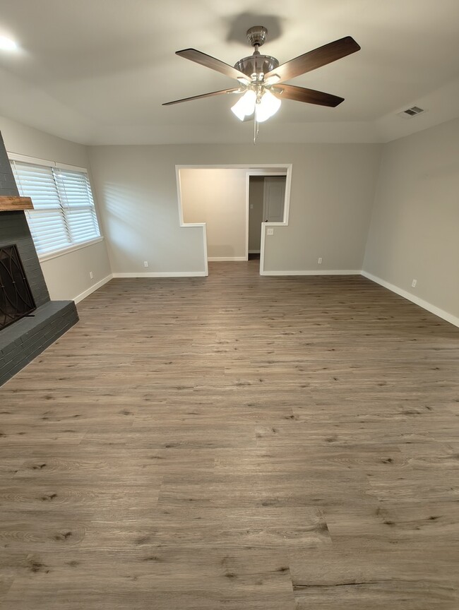Photo - 2404 Northtown Ct