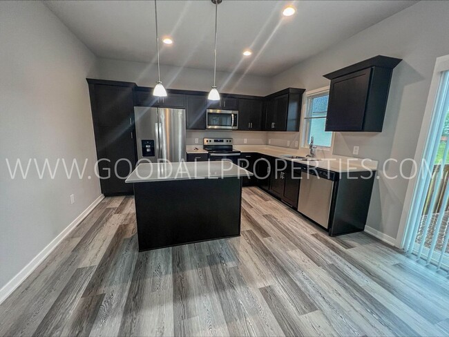 Photo - 3 Bedroom, 3 Bath Newer Build Home In Norwalk