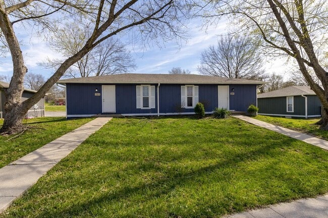 Building Photo - 206 Wheaton Ct