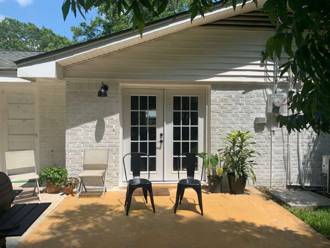 Photo - 310 Milam St