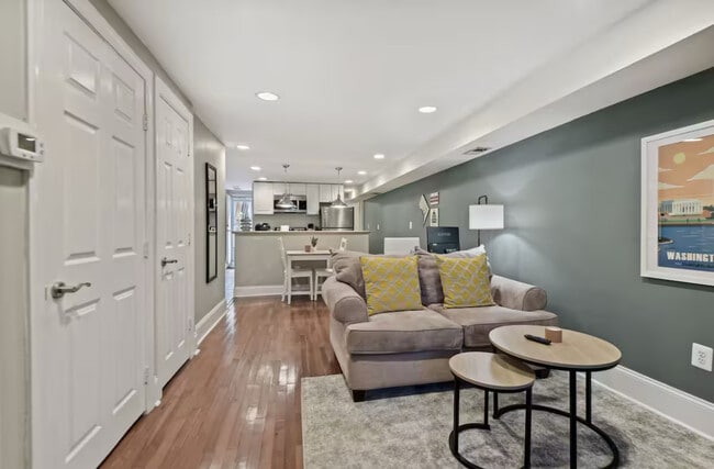 Photo - 441 12th St NE Unidad A