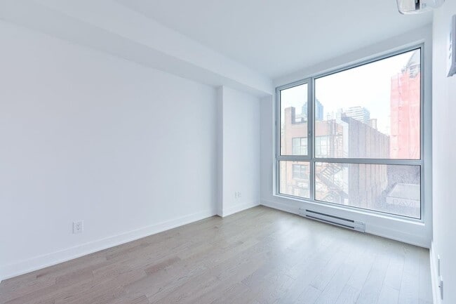 Photo - 1212 Drummond Unité 210