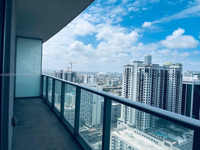 Photo - 1100 S Miami Ave Unidad 3309