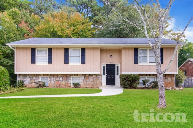 Building Photo - 2236 Windsor Dr SW