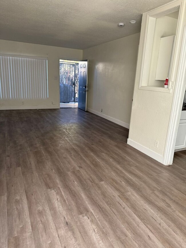 Photo - 1711 Santa Paula Dr Unit A