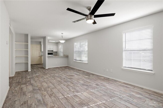 Photo - 10 West Dr Unit G