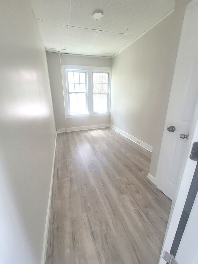 UNIT 1 - 195 Lehigh Ave