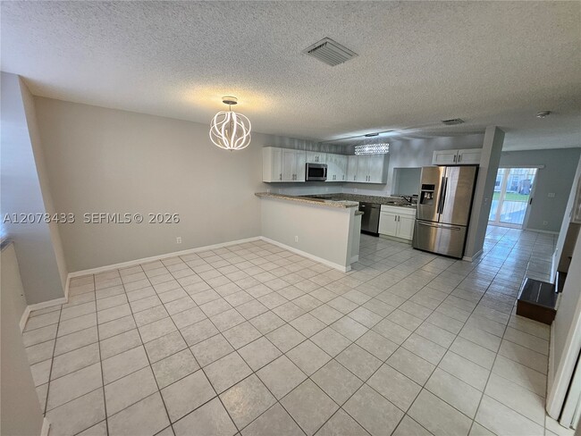 9505 NW 42nd St