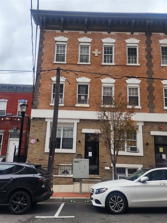 Building Photo - 812 22nd St Unit 3R
