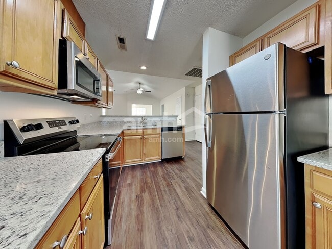 Photo - 137 Charlotte Ct