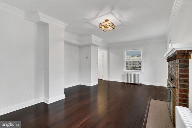 Photo - 1002 Chillum Rd