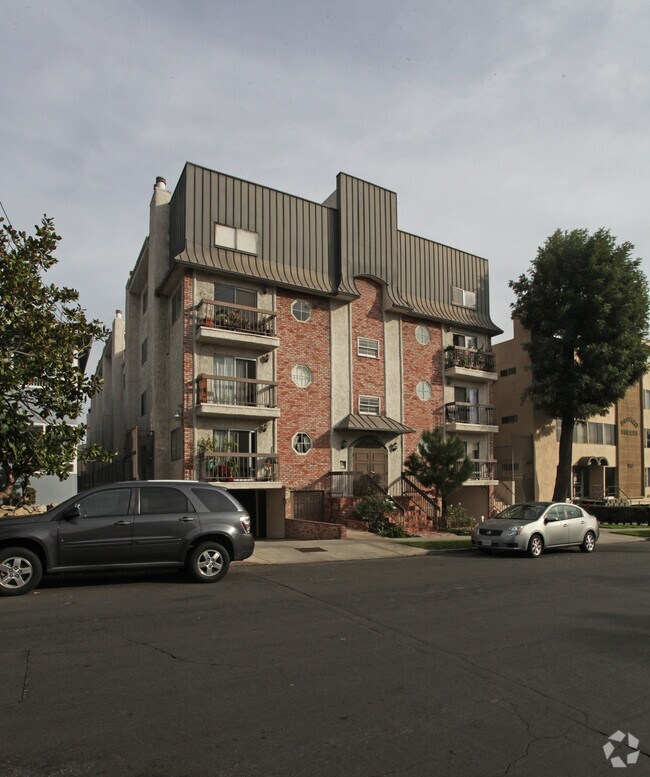 Foto principal - 1750 N Harvard Blvd