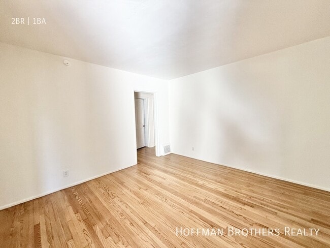 Photo - 902 Alandele Ave