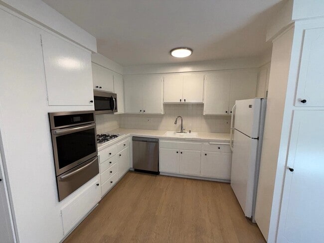 Building Photo - 12415 Texas Ave Rental