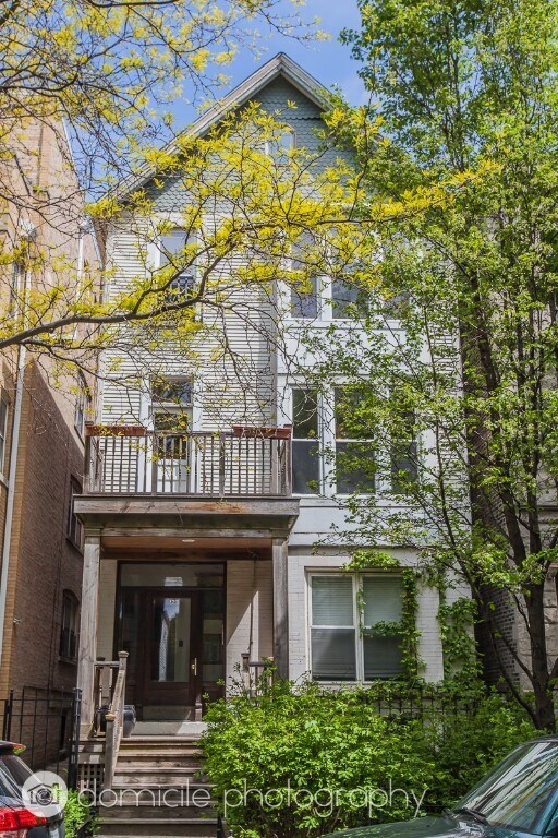 Photo - 828 W Buckingham Pl Unit 2