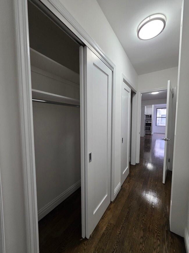 Building Photo - 216 E 89th St Unit Ev3w