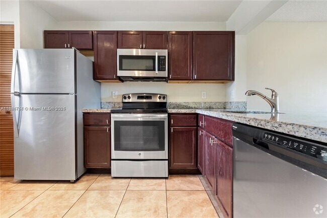 Building Photo - 880 NE 207th Terrace Unit 202-10 Rental