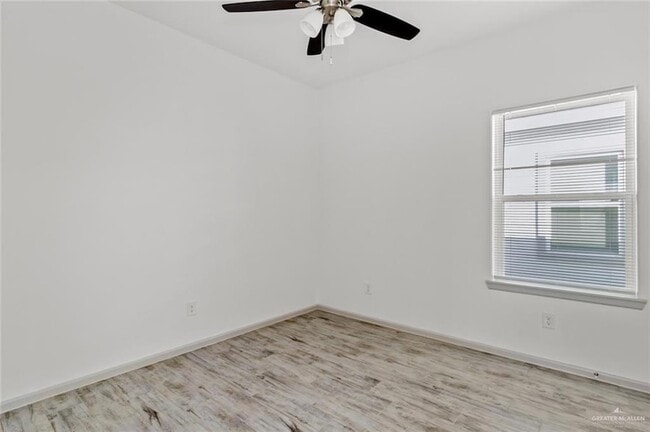 Photo - 1513 Shavano Dr Unit 4