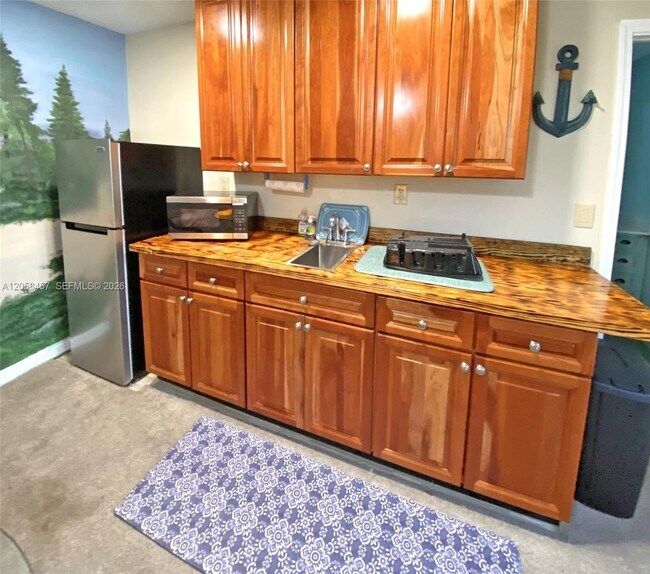 2382 Hwy 98 E