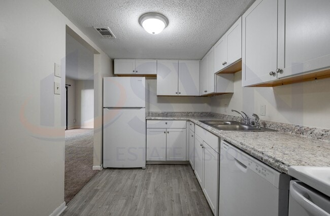 Photo - Chapel Hill 2-Bedroom Condo for Rent | 104...