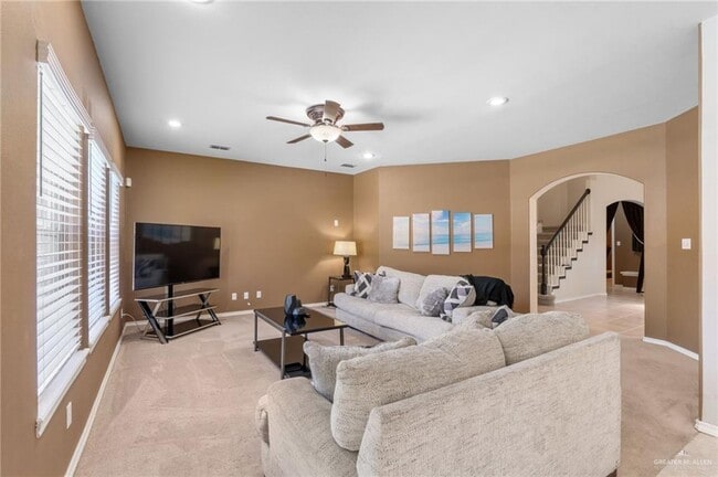 Photo - 30 Nicole Dr