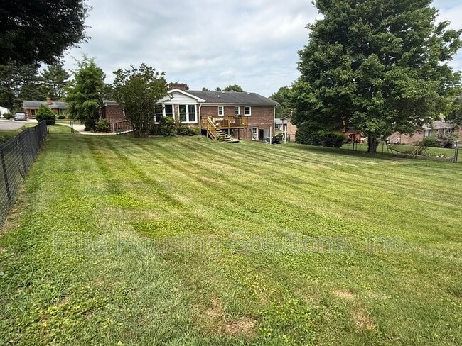 Photo - 820 N 16th St