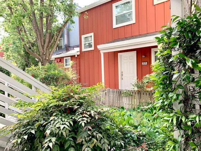 Photo - 2078 S Delaware St