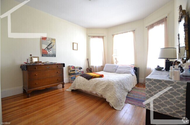 Building Photo - Super cozy and unique apartment