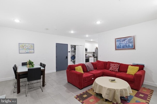 Photo - 925 N Broad St Unidad 4D