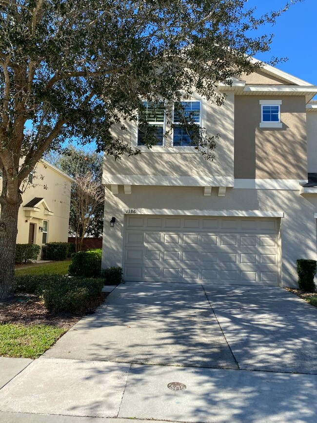 3 BEDROOM. 2.5 BATHROOM TOWNHOME IN OVIEDO - 3 BEDROOM. 2.5 BATHROOM TOWNHOME IN OVIEDO