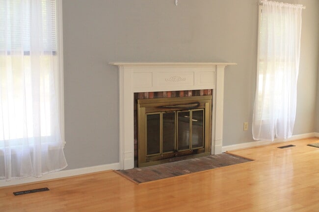 Photo - 1624 E Indiana Ave