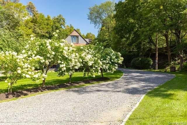 Photo - 15 Old Depot Way