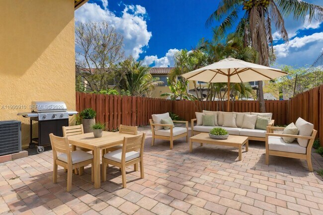 Photo - 4977 SW 135th Way