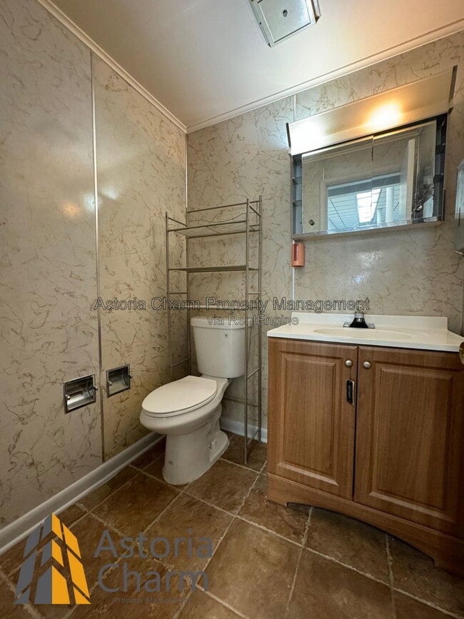 Photo - 2107 N Charles St Unidad 1l