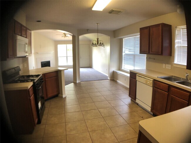 Photo - 18442 S Wimbledon Dr