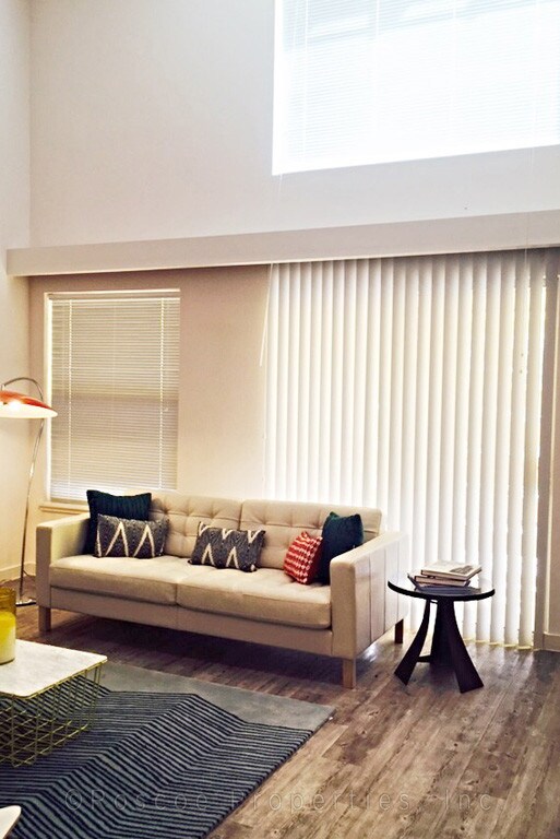 Photo - 1010 South Flores