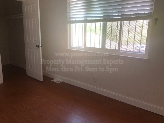 Photo - 1235 Pinetree Dr