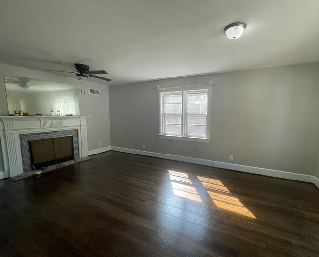 Photo - 628 Eastern Ave