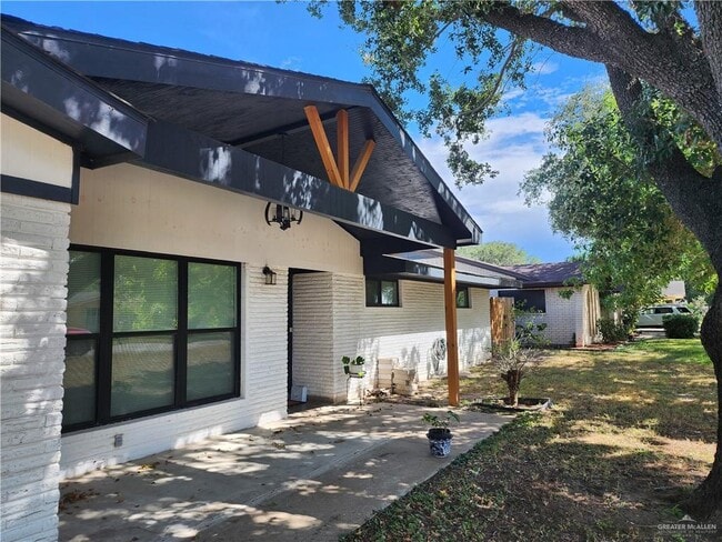 Photo - 25 S 15th Ave