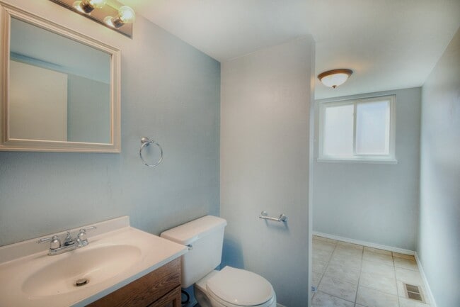 Photo - 1276 Canoe Creek Dr N