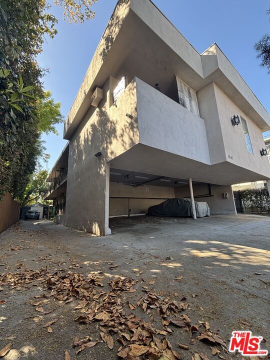 Building Photo - 1807 Taft Ave Unit 1 Rental