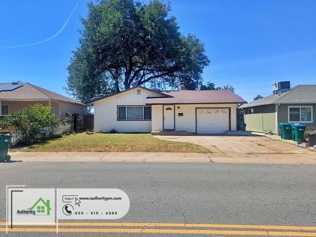 Building Photo - 1394 Pinon Ave