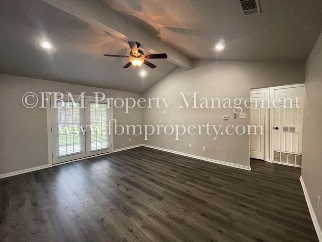 Photo - 1307 Janann Ave