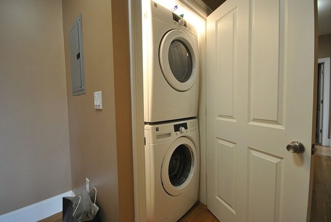 Photo - 1592 Beacon St Unit 2