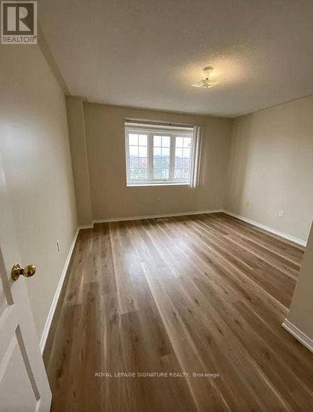 Photo - 6112 Windfleet Cres