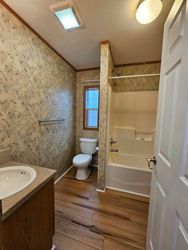 Photo - 32 Bramblewood Rd