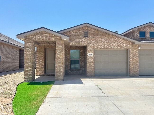 Building Photo - Indulge in Luxury: Upscale 3-Bedroom Duplex for Rent in Coveted Harvest Neighborhood