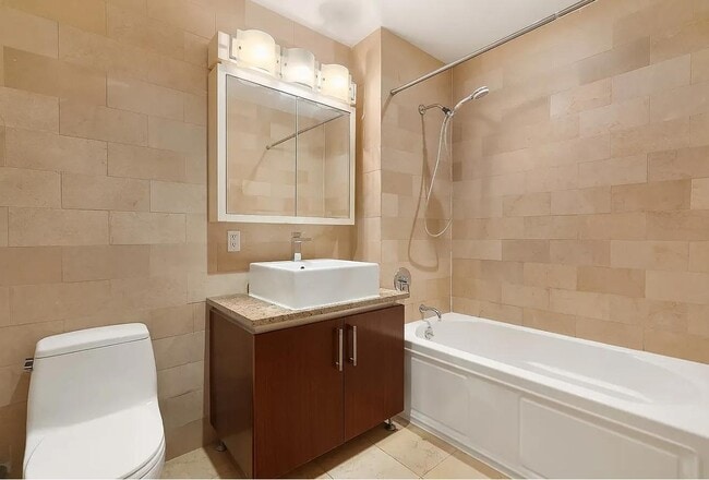 Photo - 41-26 27th St