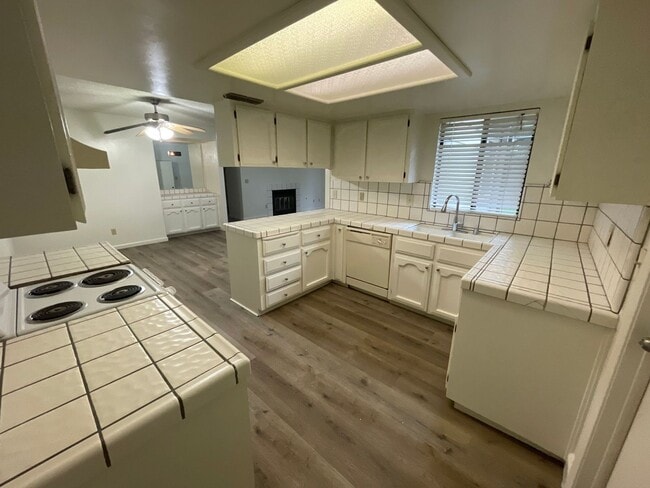 Photo - 4162 W Palo Alto Ave